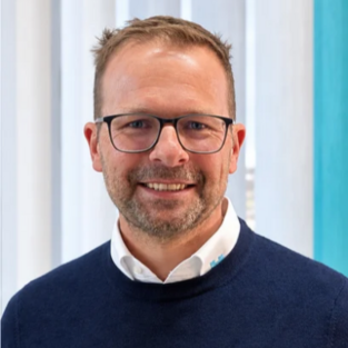 Maximilian Huber Geschäftsführer Huber Kunststoff & Technik GmbH Maximilian Huber Geschäftsführer Huber Kunststoff & Technik GmbH